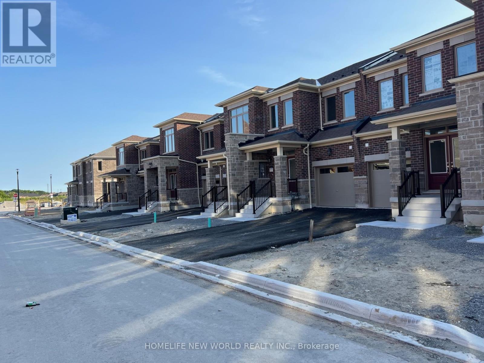 2972 Gatestone Path, Pickering, Ontario  L1X 0R4 - Photo 5 - E12296740