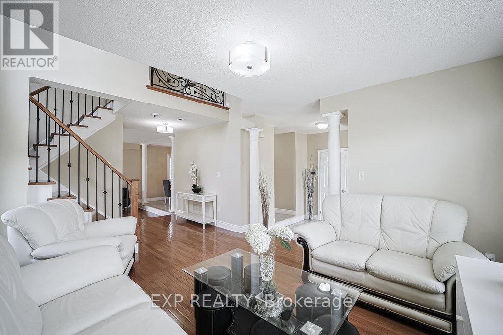 2 Carlson Place, Clarington, Ontario  L1C 5P6 - Photo 6 - E12296742