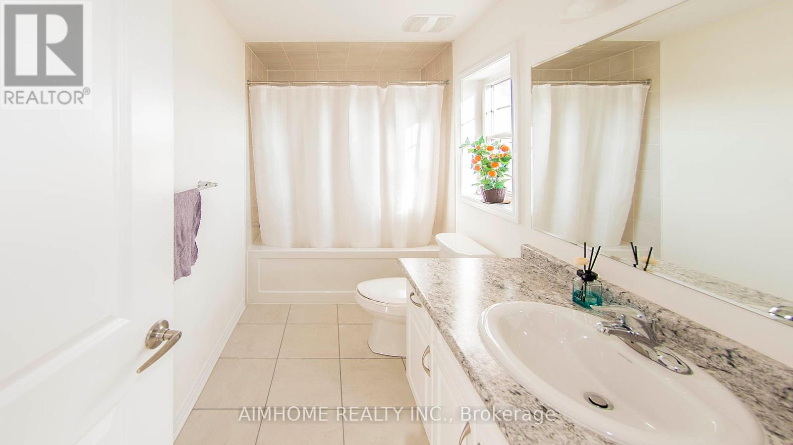 8 Callandar Road, Brampton, Ontario  L7A 4V1 - Photo 14 - W12296732