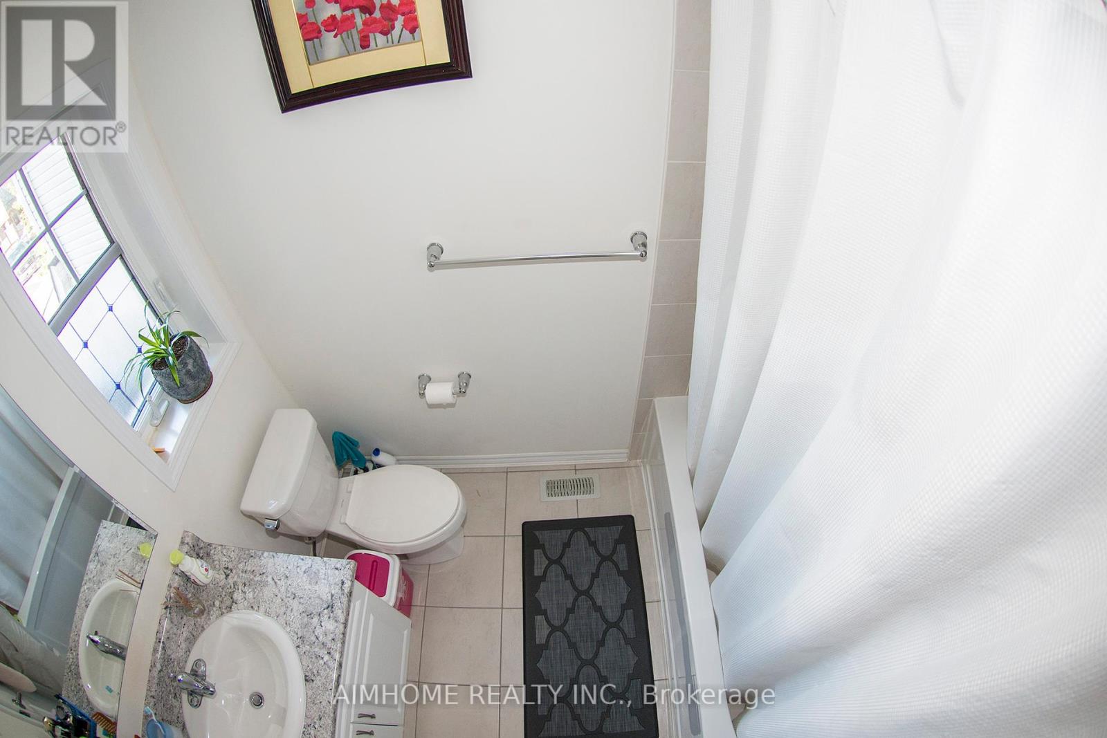 8 Callandar Road, Brampton, Ontario  L7A 4V1 - Photo 18 - W12296732