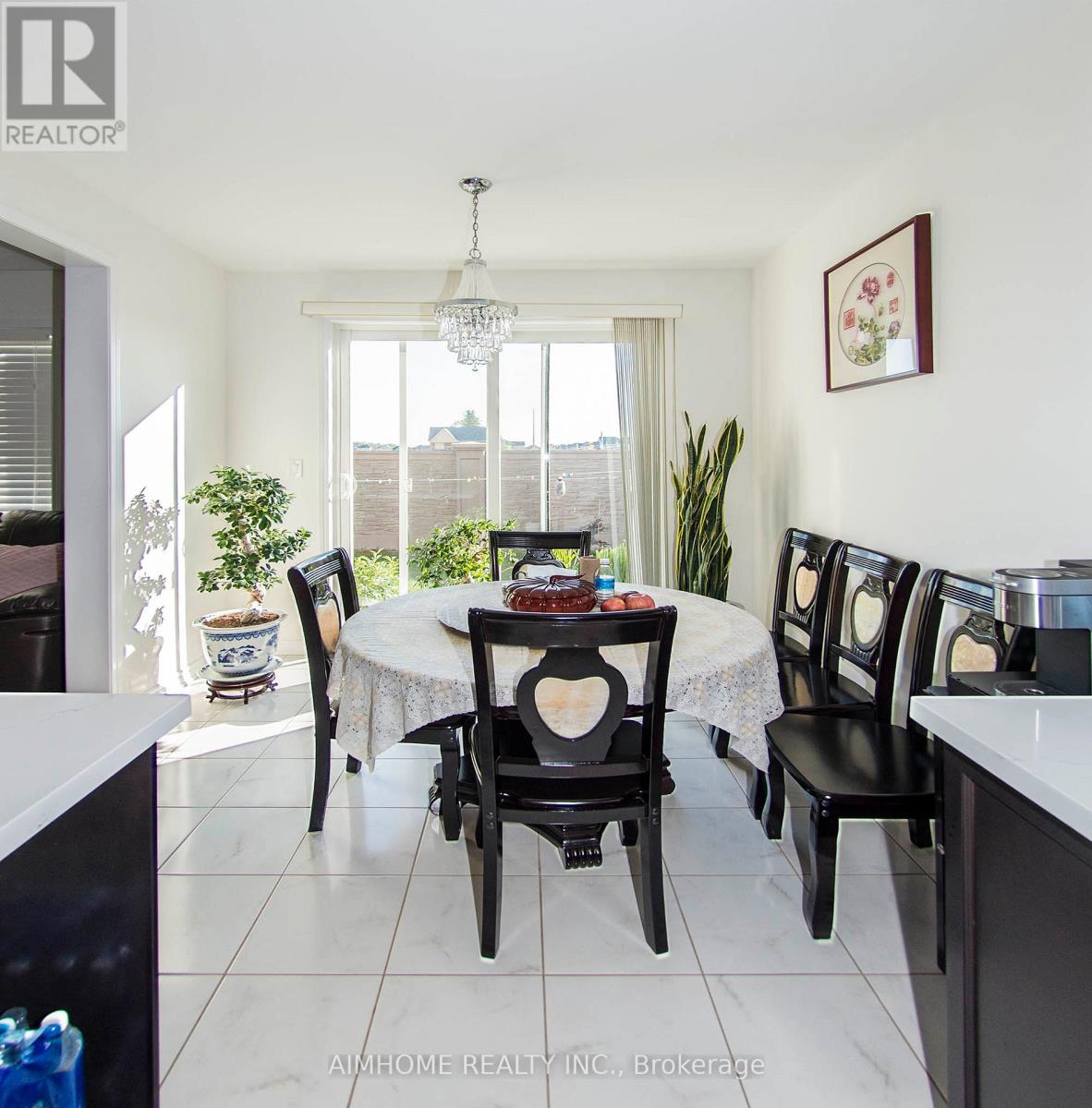 8 Callandar Road, Brampton, Ontario  L7A 4V1 - Photo 12 - W12296732