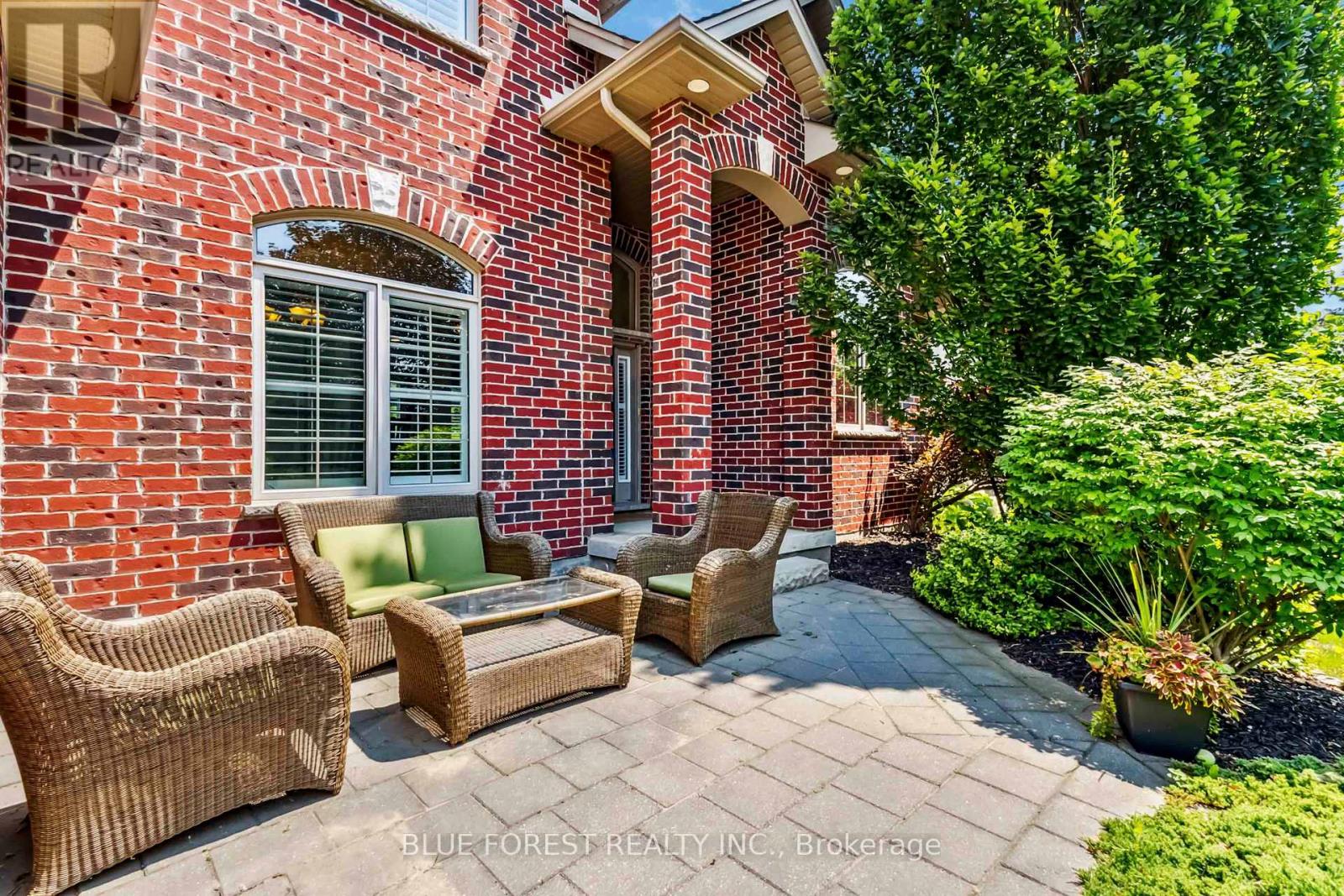 139 Prince Street, Middlesex Centre, Ontario  N0L 1R0 - Photo 5 - X12296788