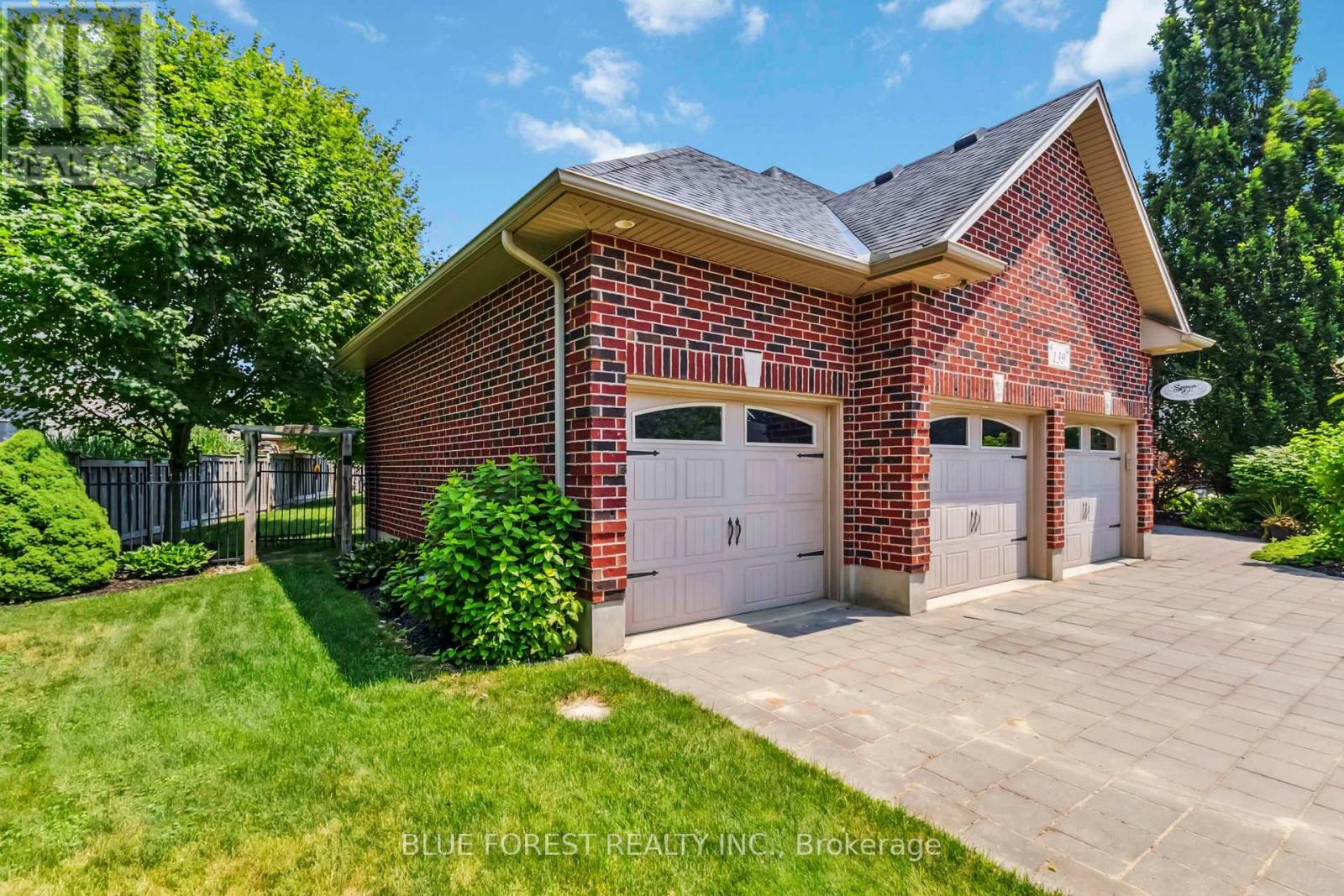 139 Prince Street, Middlesex Centre, Ontario  N0L 1R0 - Photo 6 - X12296788