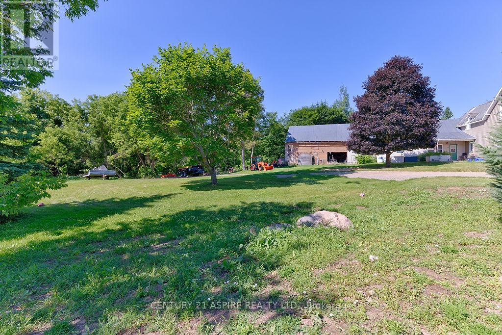 75 Bonnechere Street E, Bonnechere Valley, Ontario  K0J 1T0 - Photo 12 - X12296799