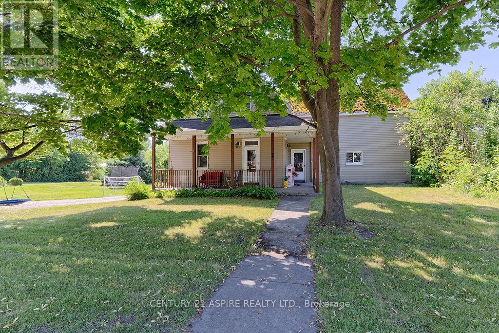 75 Bonnechere Street E, Bonnechere Valley, Ontario  K0J 1T0 - Photo 2 - X12296799