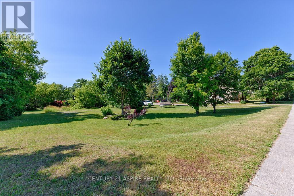 75 Bonnechere Street E, Bonnechere Valley, Ontario  K0J 1T0 - Photo 9 - X12296799