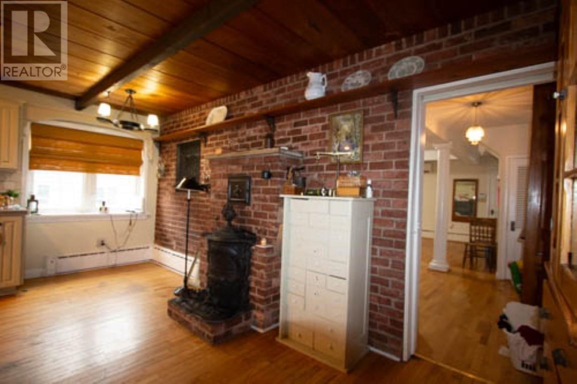 288 Notre Dame Street, Summerside, Prince Edward Island  C1N 1S3 - Photo 3 - 202512016