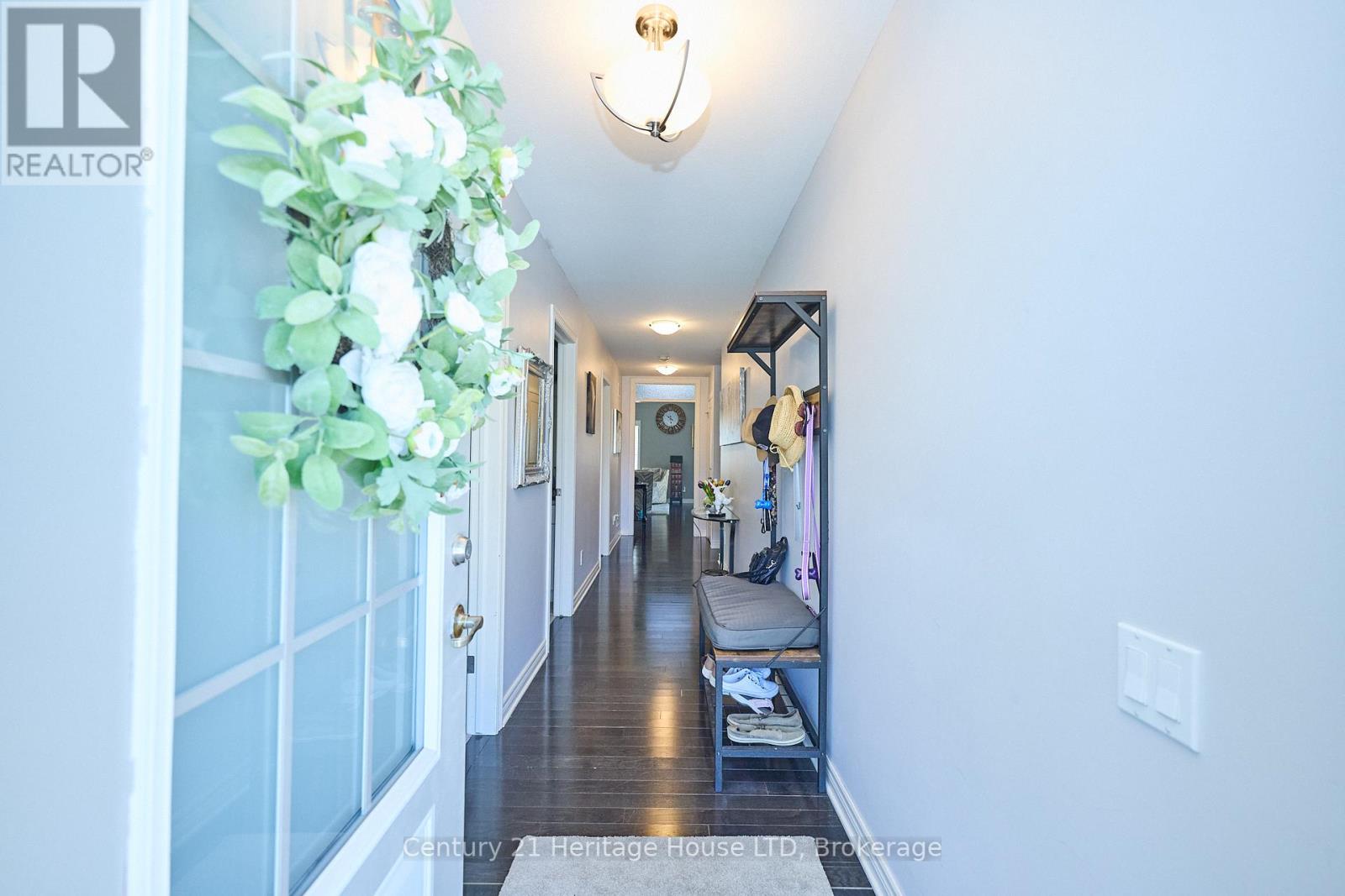 450 Classic Avenue, Welland, Ontario  L3B 0A4 - Photo 5 - X12296808