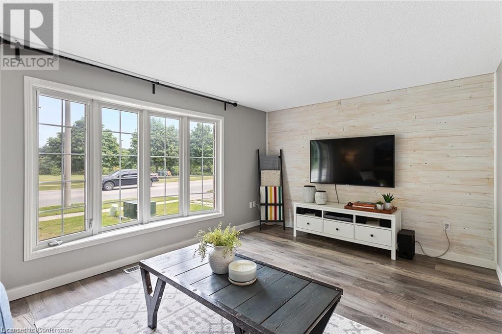 Property at 995 ELGIN Street N image 3