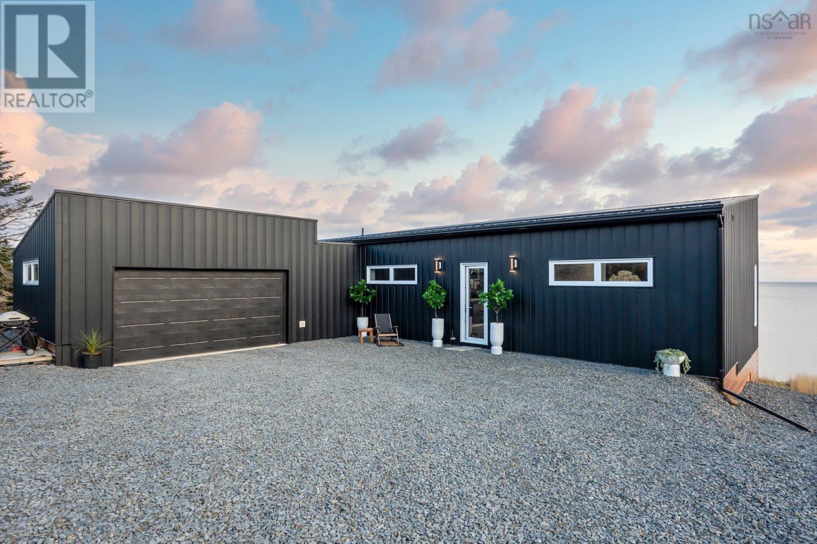 200 Middle Road, Kingsburg, Nova Scotia  B0J 2X0 - Photo 4 - 202501655