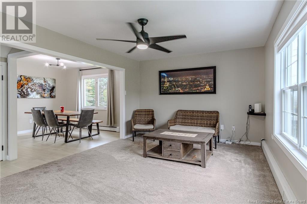 Property at 10 Pugsley Avenue image 4
