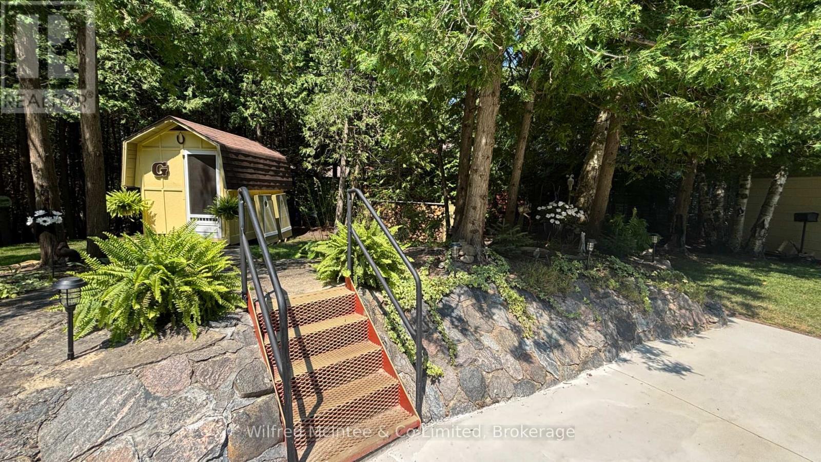 32 3rd Avenue S, Native Leased Lands, Ontario  N0H 2G0 - Photo 46 - X12296516