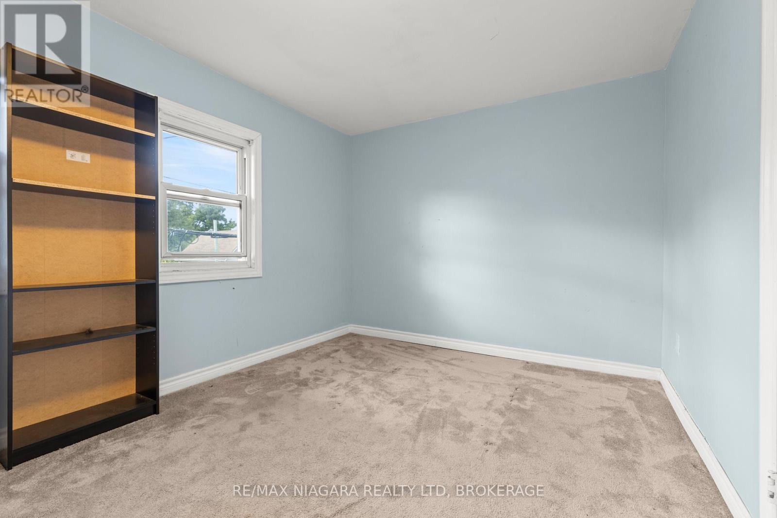 32 Page Street, St. Catharines, Ontario  L2R 4A5 - Photo 16 - X12296814