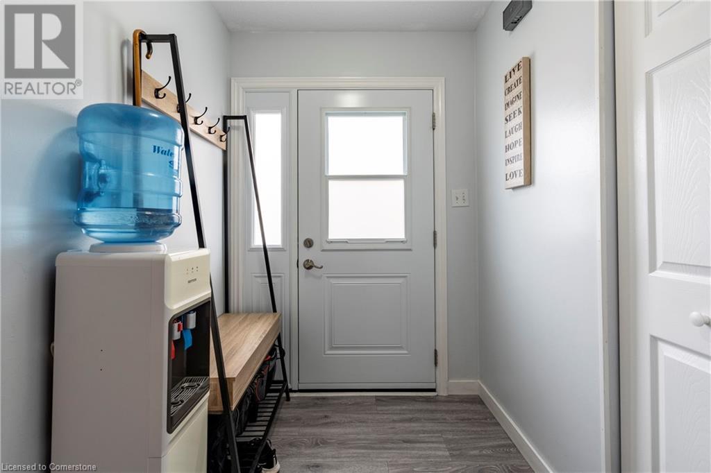 Property at 100 CARMINE Crescent image 3