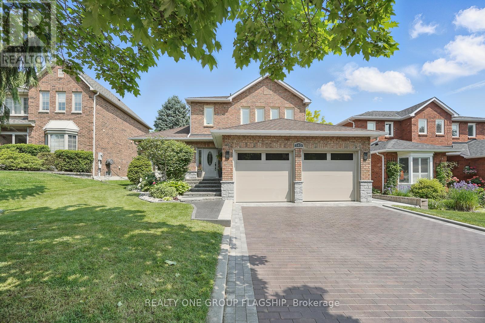 140 HEATHWOOD HEIGHTS DRIVE, Aurora, Ontario