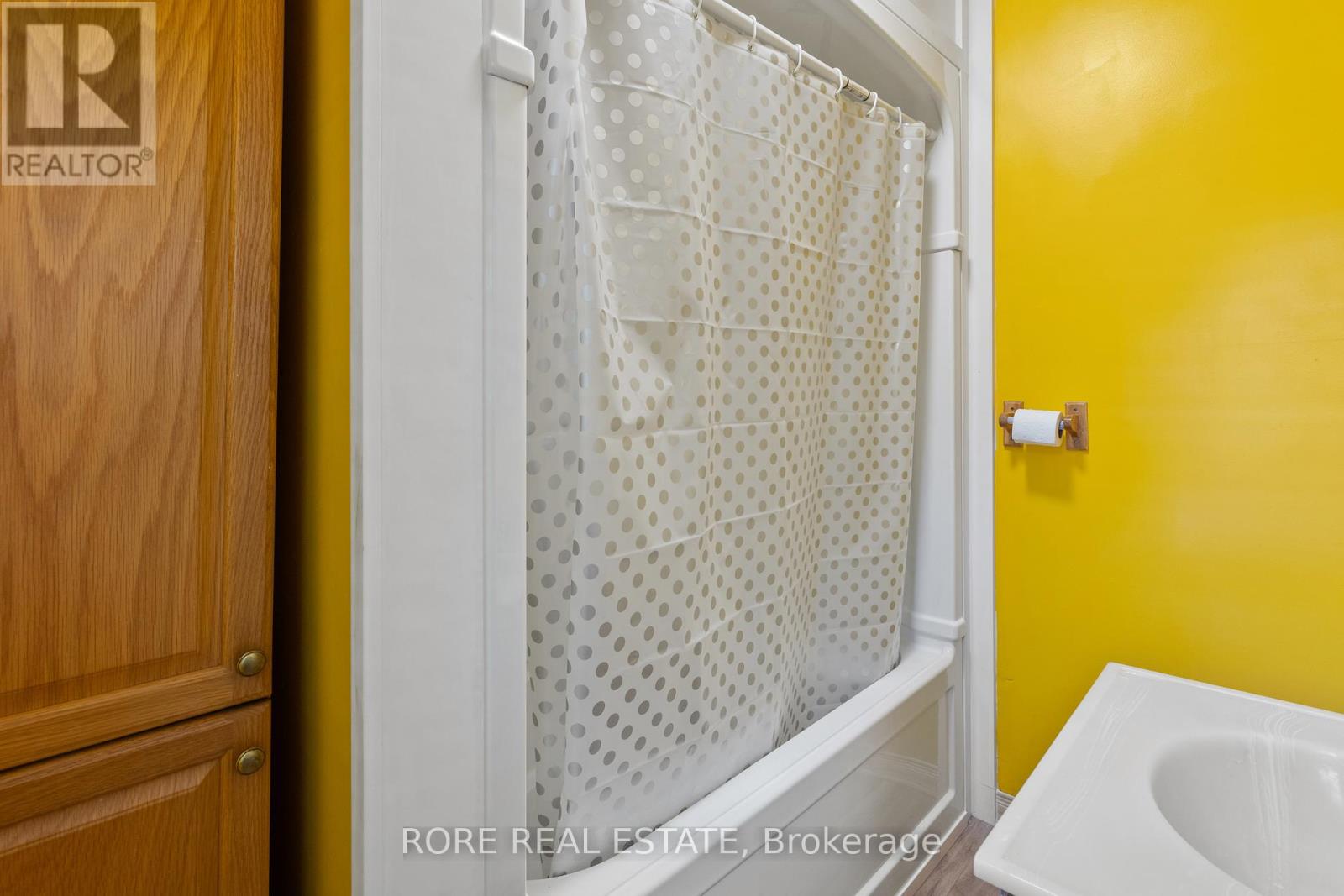51 Alexander Street, Welland, Ontario  L3B 2R3 - Photo 11 - X12296866