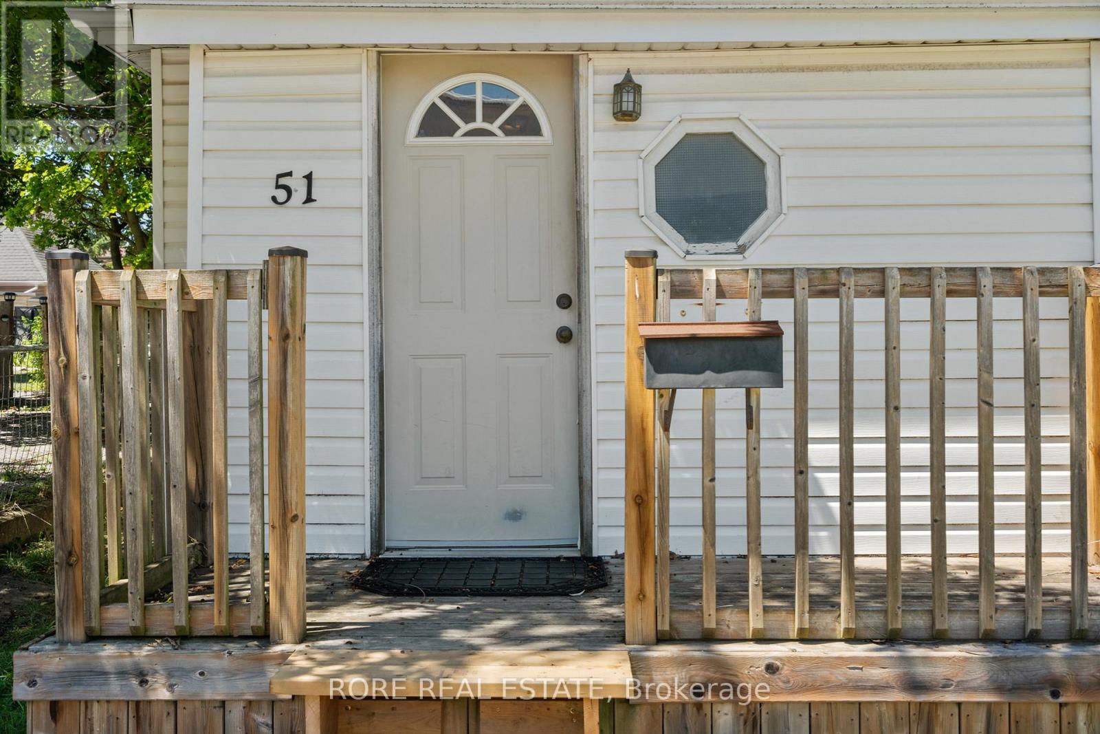51 Alexander Street, Welland, Ontario  L3B 2R3 - Photo 4 - X12296866
