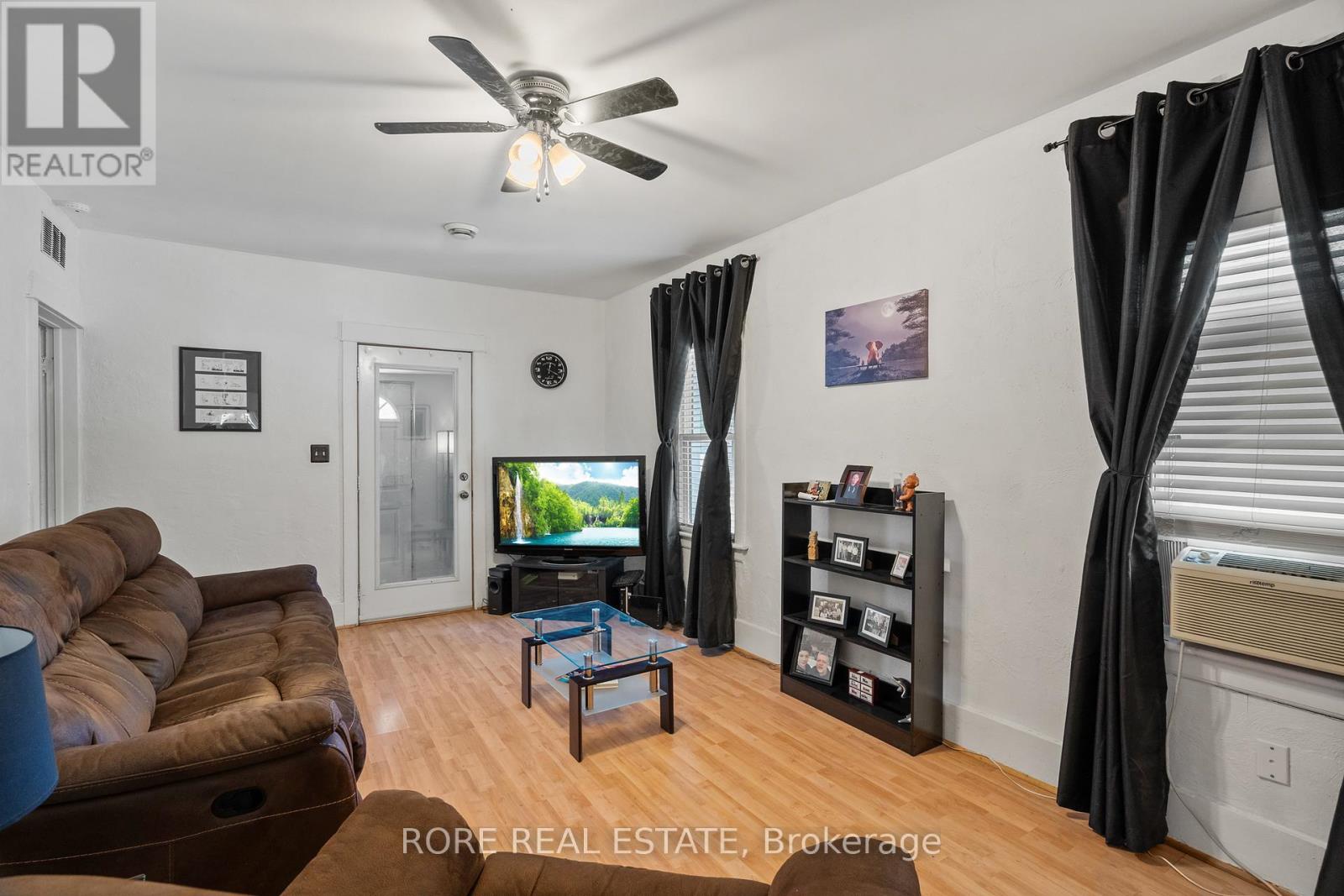 51 Alexander Street, Welland, Ontario  L3B 2R3 - Photo 7 - X12296866