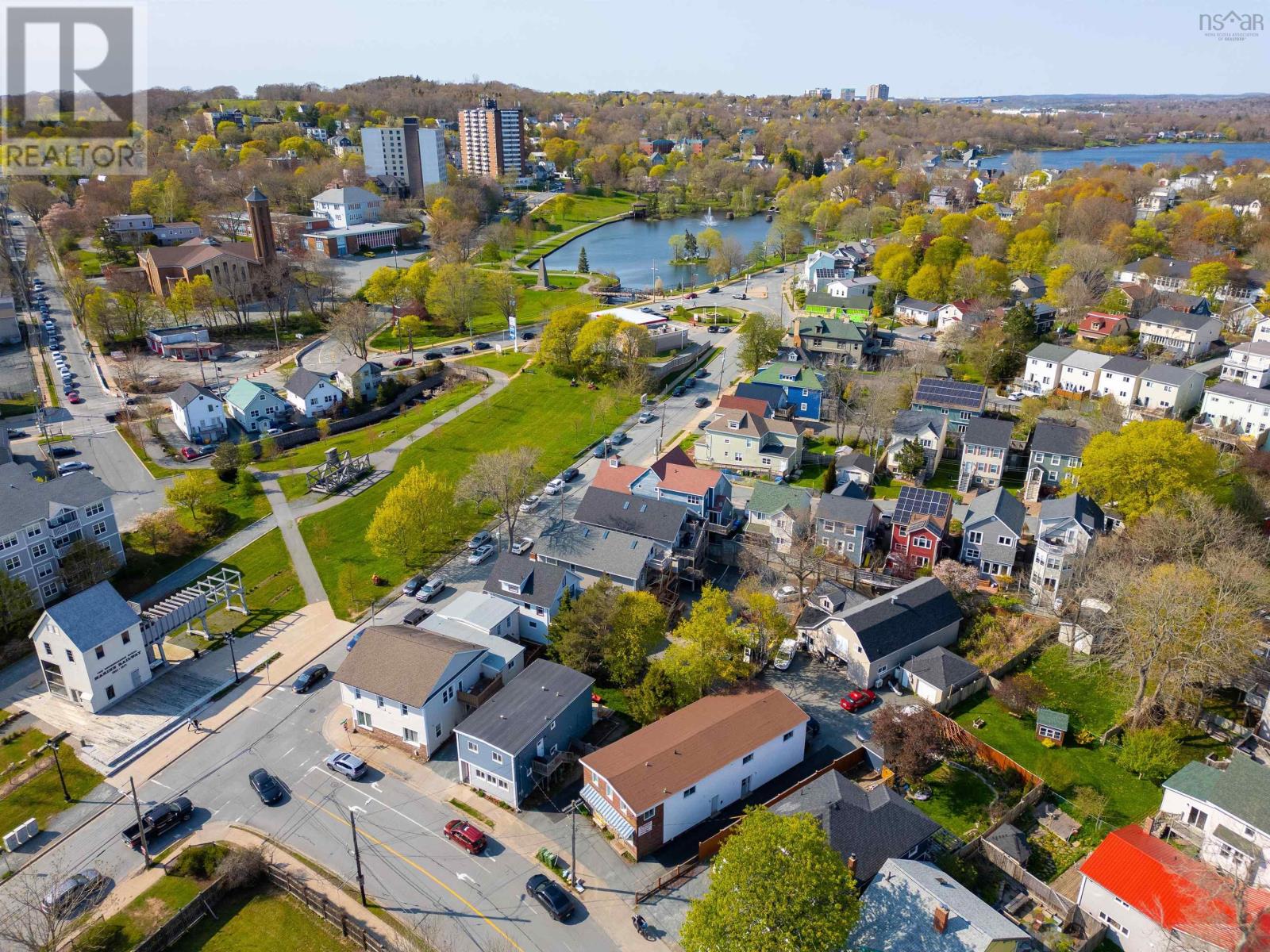 7 Pleasant Street, Dartmouth, Nova Scotia  B2Y 3P1 - Photo 3 - 202512590