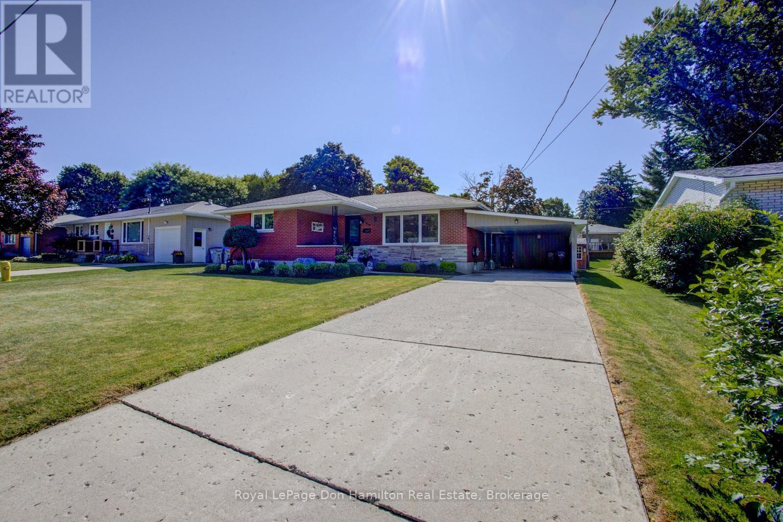 830 Barber Avenue N, North Perth, Ontario  N4W 3J9 - Photo 2 - X12296864