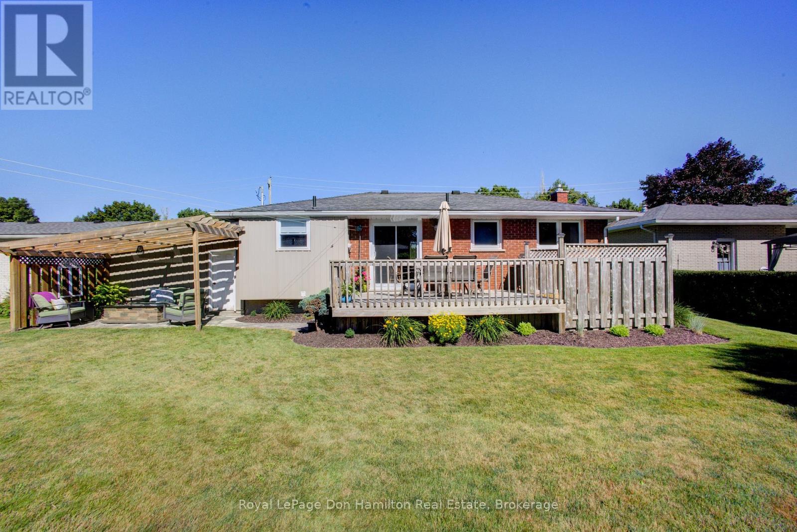 830 Barber Avenue N, North Perth, Ontario  N4W 3J9 - Photo 36 - X12296864