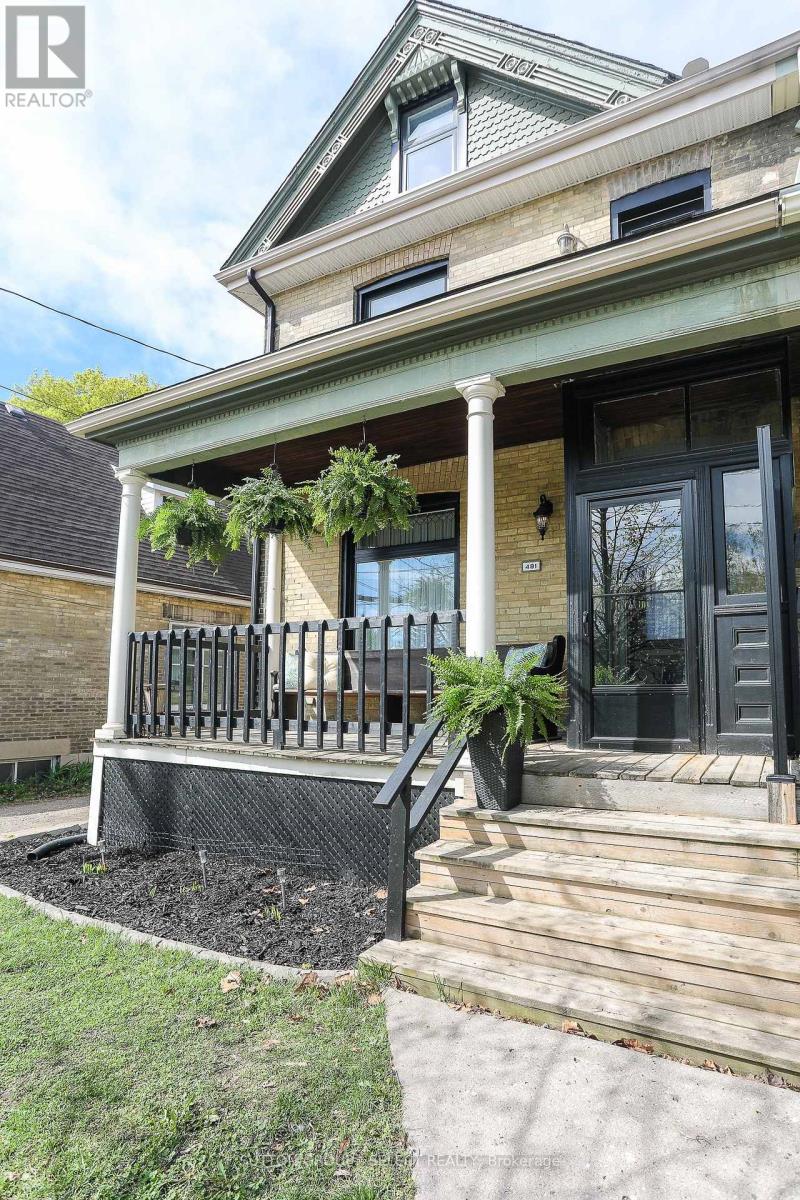 Property at 481 ENGLISH STREET image 4