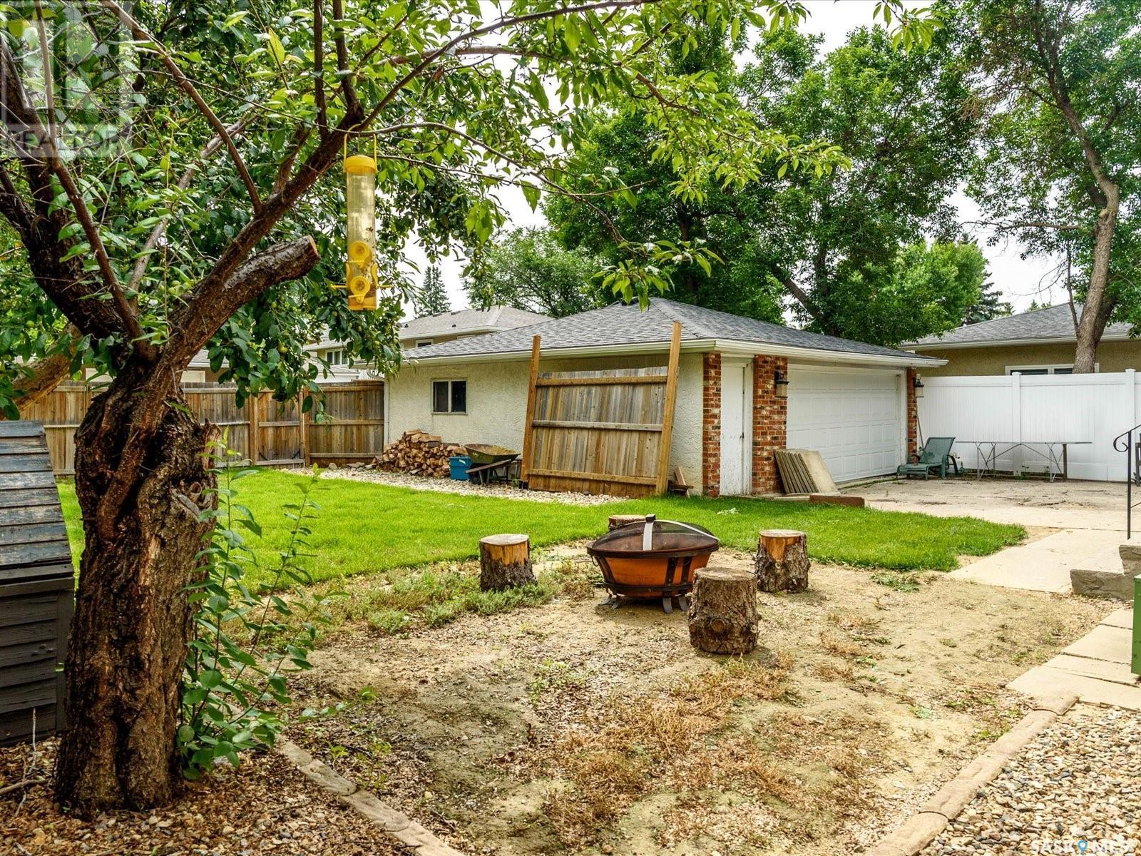 Property at 839 McIntosh STREET N image 5