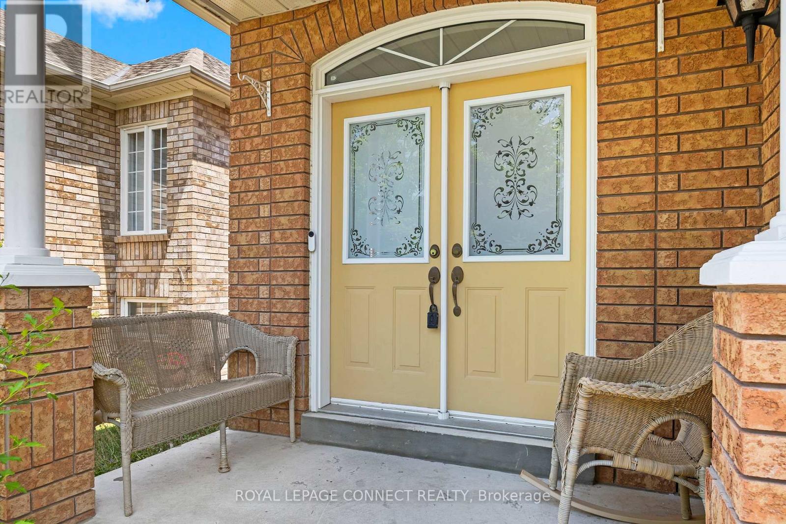 Property at 15 ROOT CRESCENT image 4