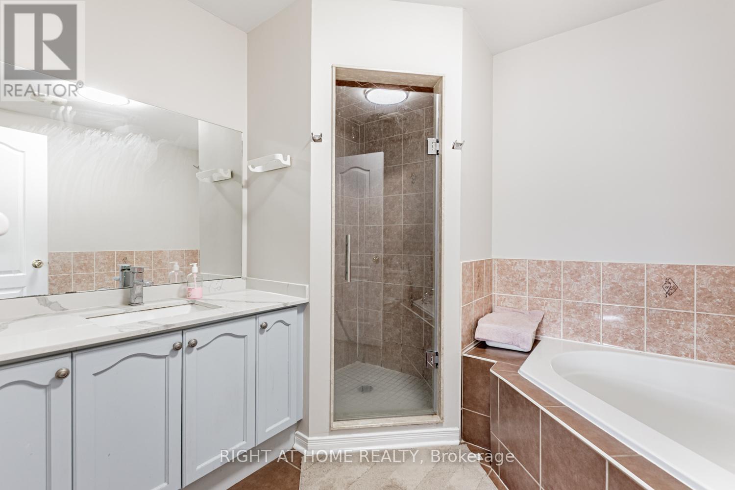 222 Albright Road, Brampton, Ontario  L6X 5E7 - Photo 20 - W12287551