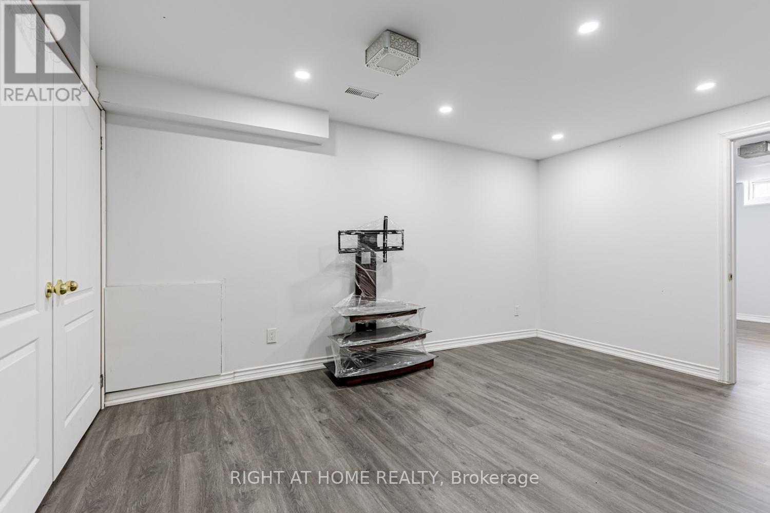 222 Albright Road, Brampton, Ontario  L6X 5E7 - Photo 28 - W12287551