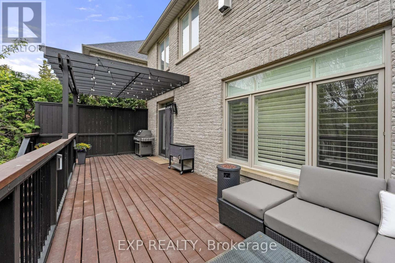 112 Tyler Street, Aurora, Ontario  L4G 2N3 - Photo 17 - N12296852