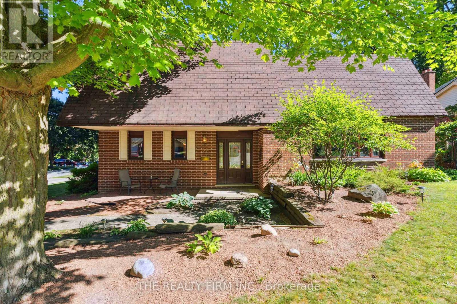 Property at 98 HALIBURTON ROAD image 2