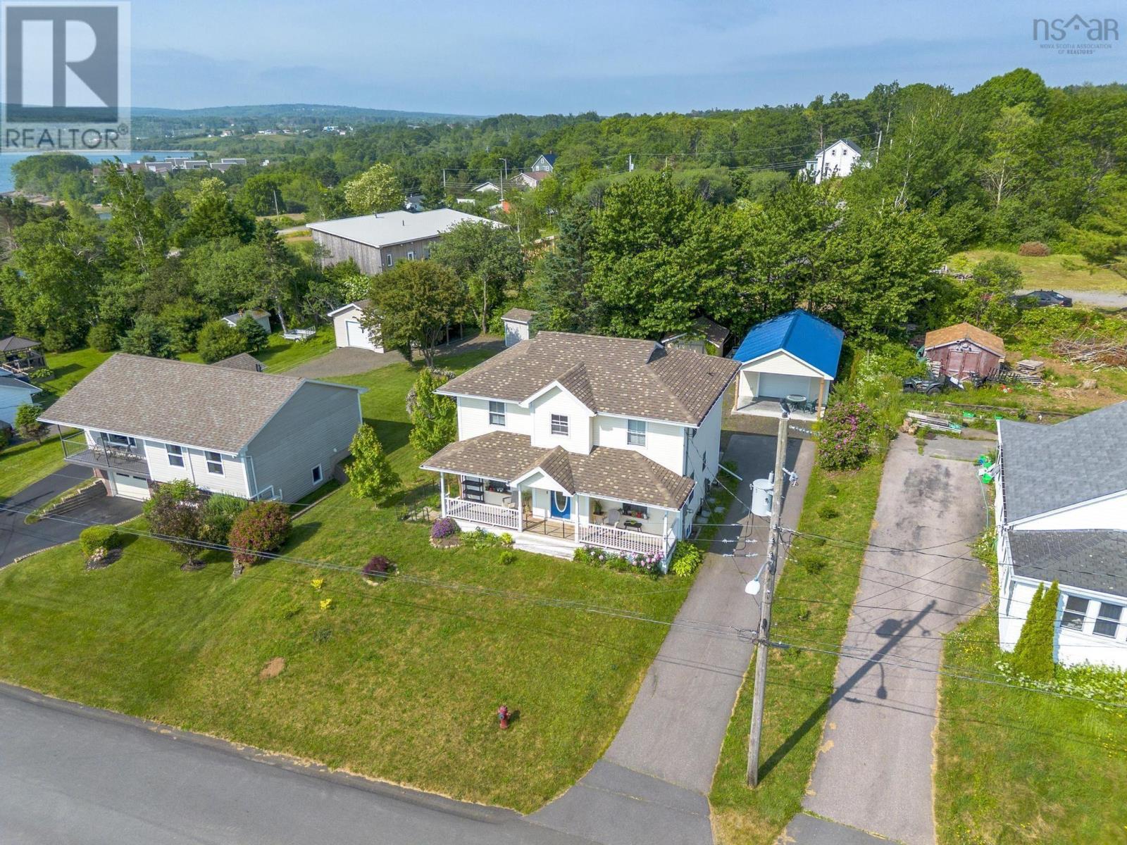 33 West Street, Digby, Nova Scotia  B0V 1A0 - Photo 5 - 202515946