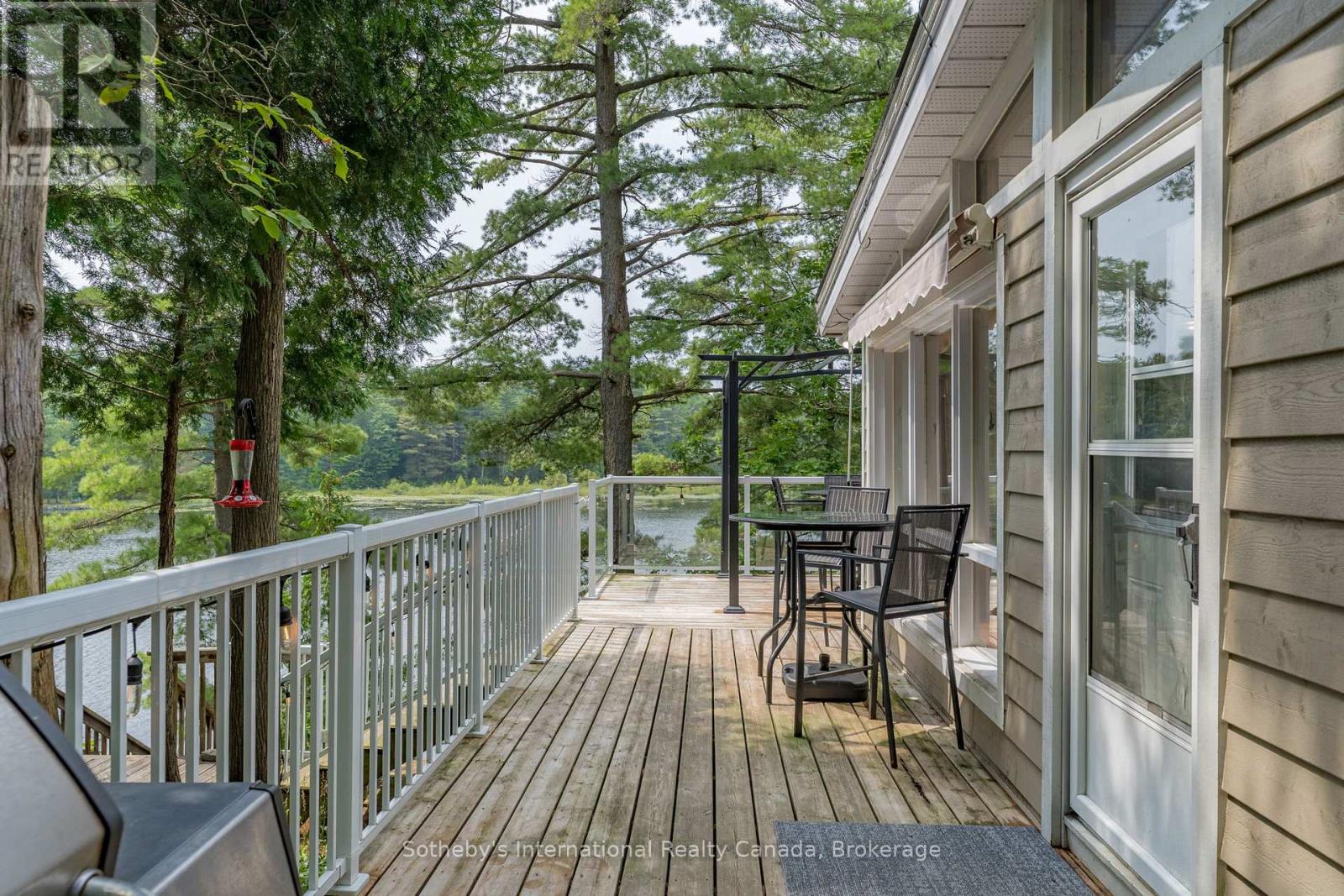 1032 Sunset Bay Road N, Gravenhurst, Ontario  P1P 1R2 - Photo 23 - X12296919