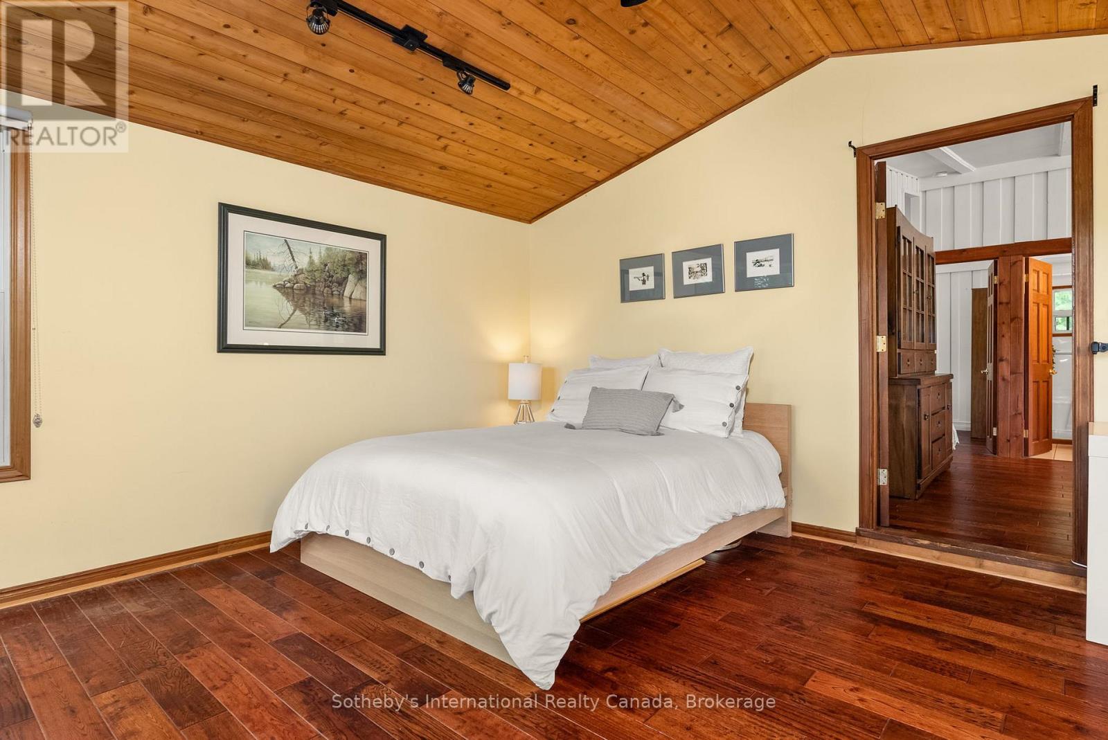 1032 Sunset Bay Road N, Gravenhurst, Ontario  P1P 1R2 - Photo 43 - X12296919