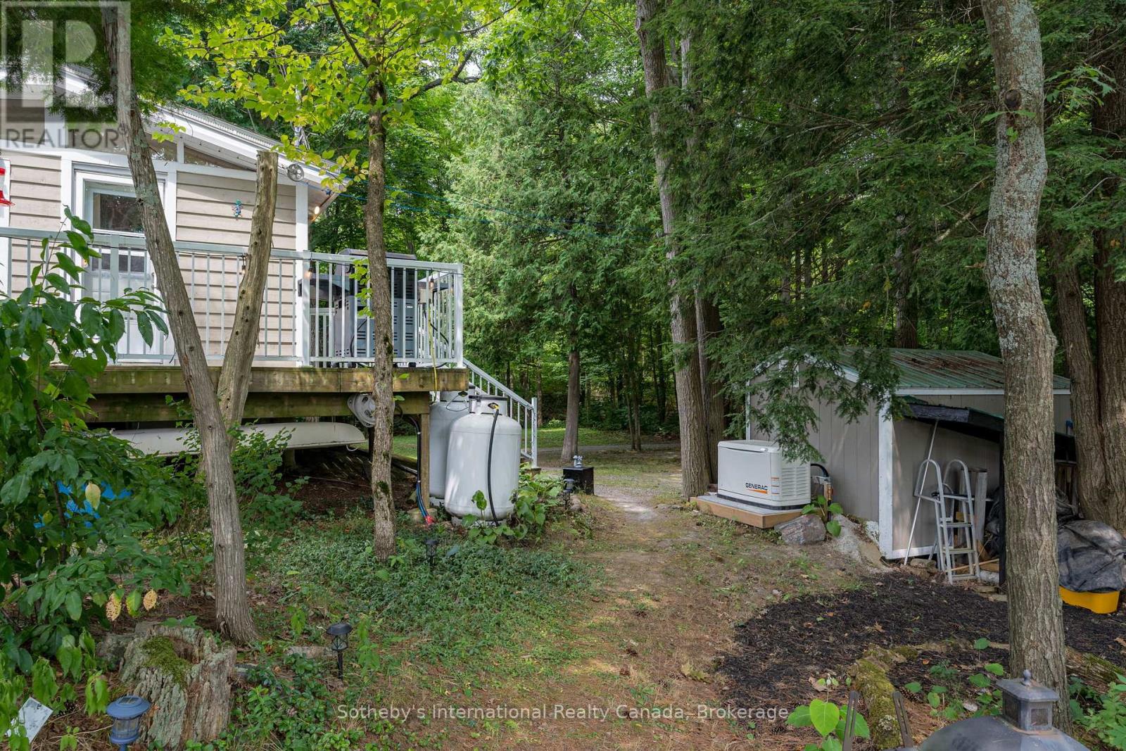 1032 Sunset Bay Road N, Gravenhurst, Ontario  P1P 1R2 - Photo 50 - X12296919