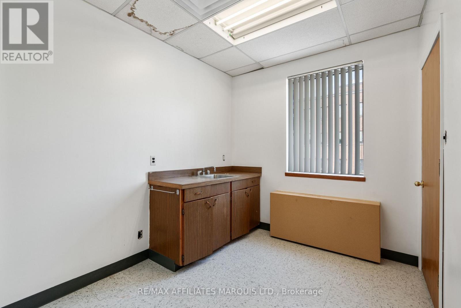 408-410 Pitt Street, Cornwall, Ontario  K6J 3R2 - Photo 32 - X12225351