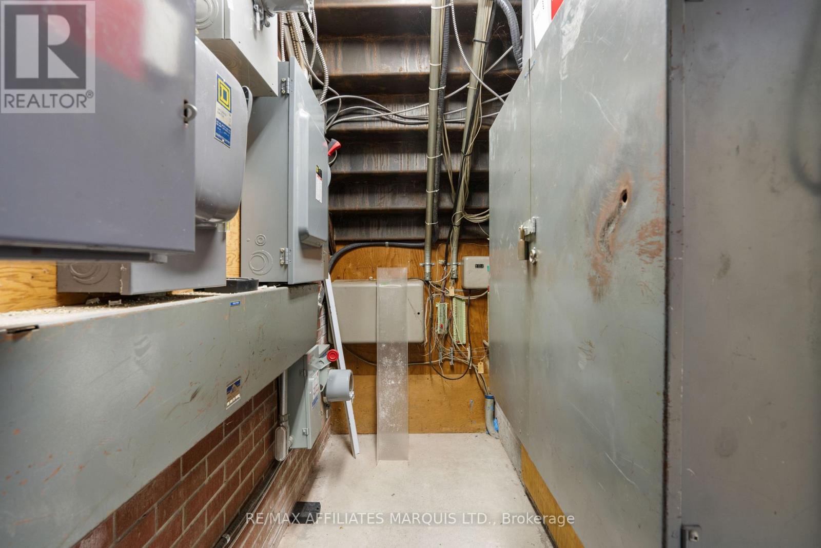 408-410 Pitt Street, Cornwall, Ontario  K6J 3R2 - Photo 22 - X12225351