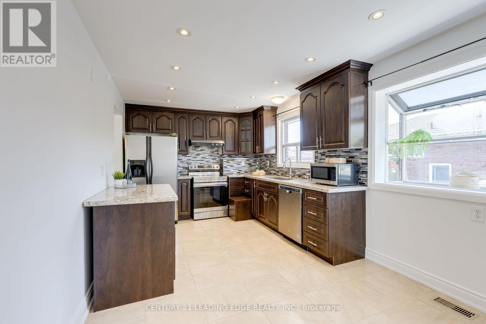 83 Marilake Drive, Toronto (Agincourt South-Malvern West), Ontario  M1S 1V8 - Photo 10 - E12296880