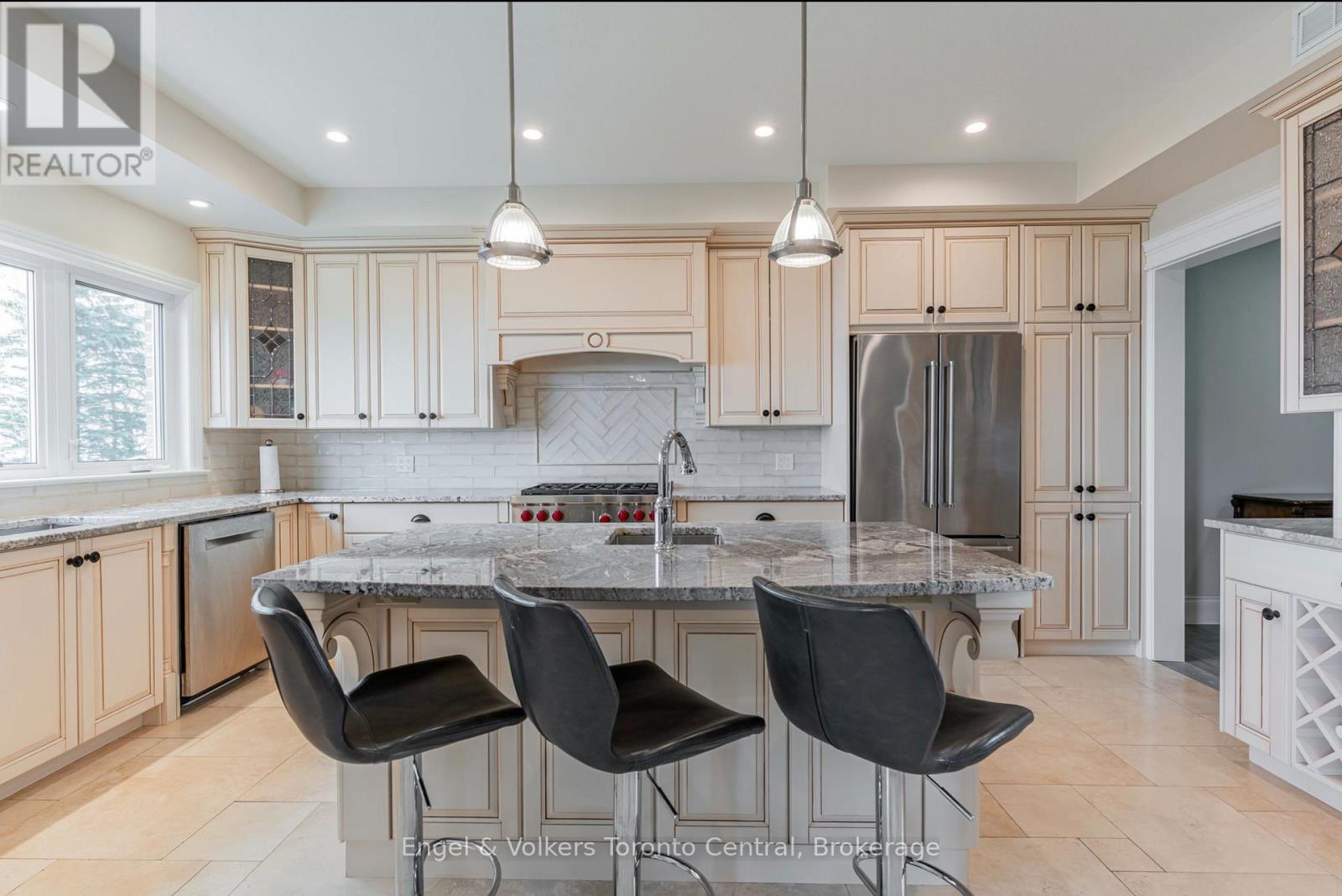 47 Glen Road, Collingwood, Ontario  L9Y 0X2 - Photo 4 - S12106102