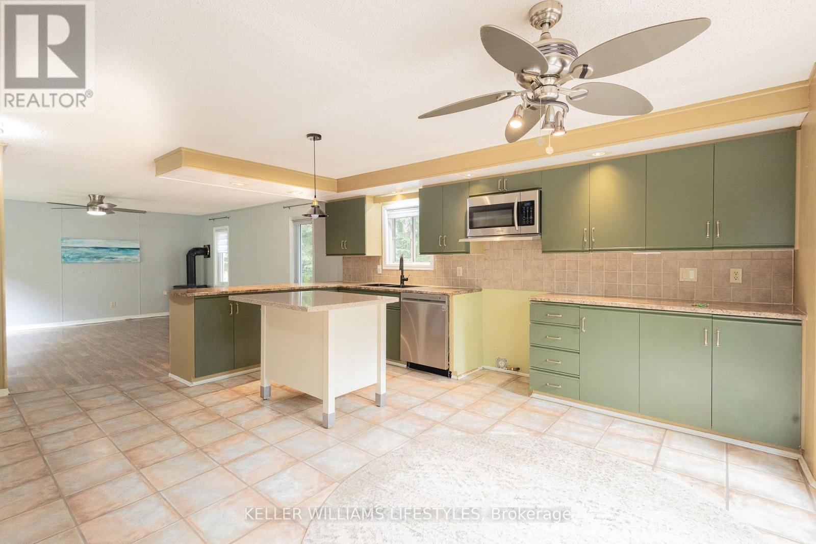 314 Black Spruce Drive, Central Huron, Ontario  N0M 1G0 - Photo 16 - X12297063