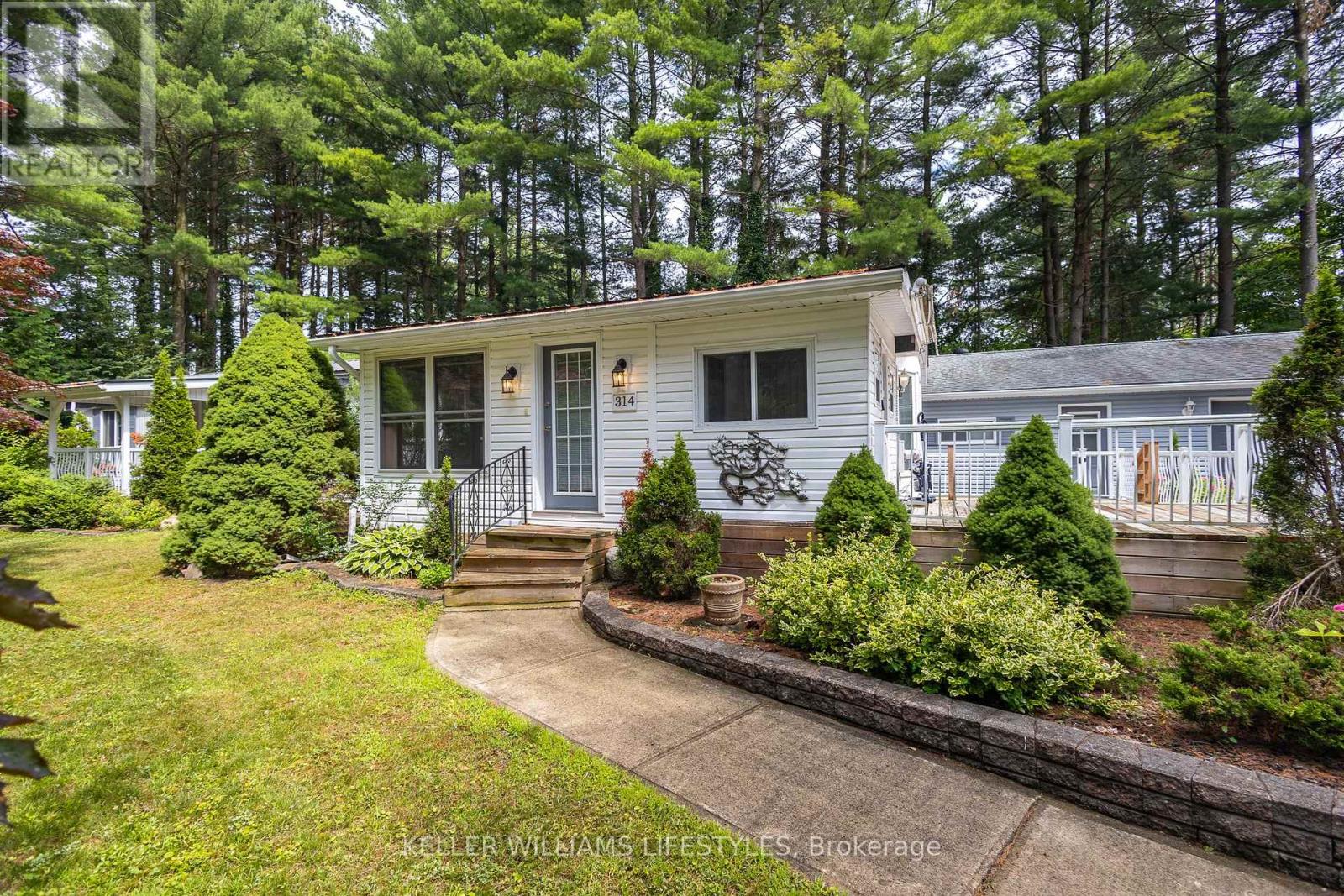 314 Black Spruce Drive, Central Huron, Ontario  N0M 1G0 - Photo 2 - X12297063