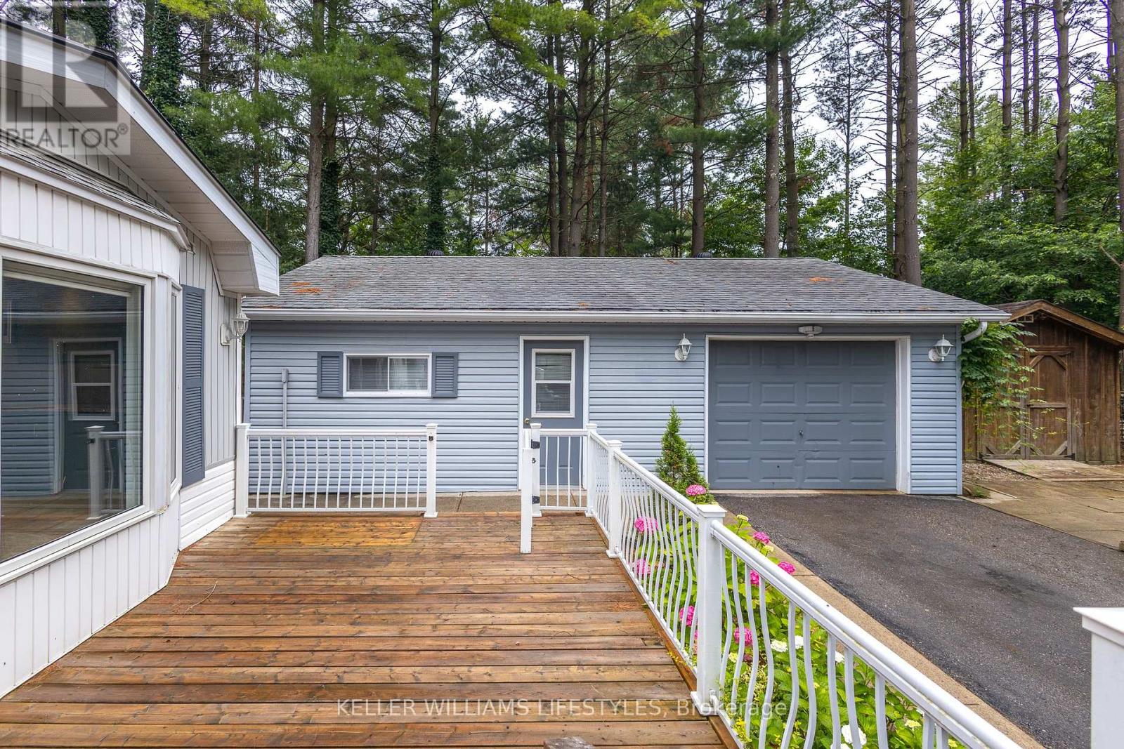 314 Black Spruce Drive, Central Huron, Ontario  N0M 1G0 - Photo 32 - X12297063