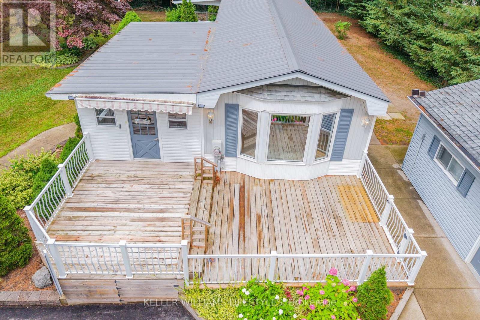 314 Black Spruce Drive, Central Huron, Ontario  N0M 1G0 - Photo 35 - X12297063