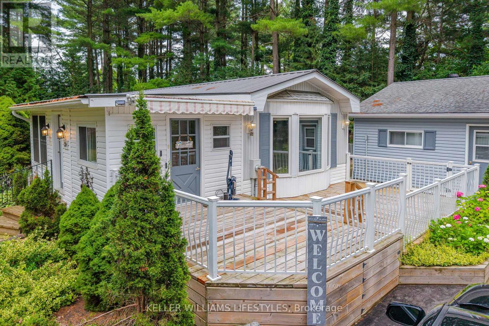 314 Black Spruce Drive, Central Huron, Ontario  N0M 1G0 - Photo 36 - X12297063