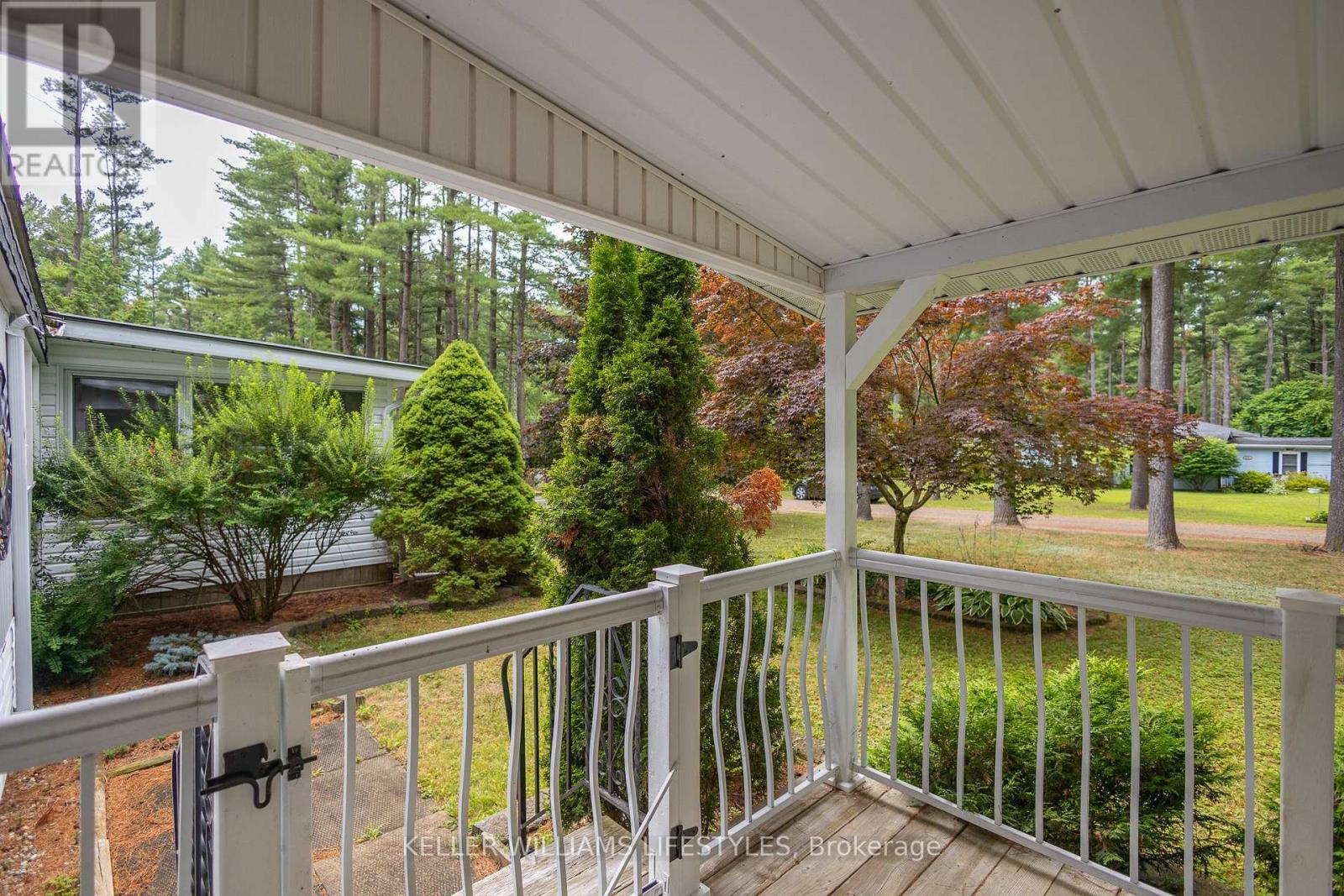 314 Black Spruce Drive, Central Huron, Ontario  N0M 1G0 - Photo 38 - X12297063