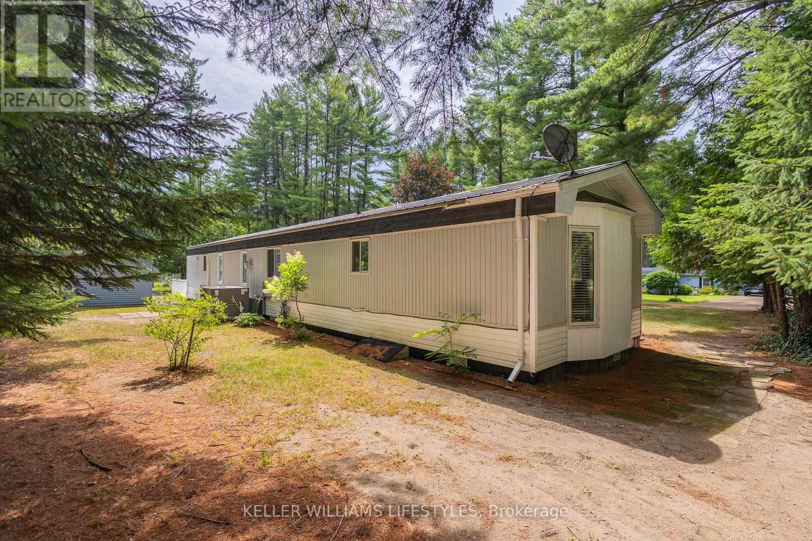 314 Black Spruce Drive, Central Huron, Ontario  N0M 1G0 - Photo 41 - X12297063