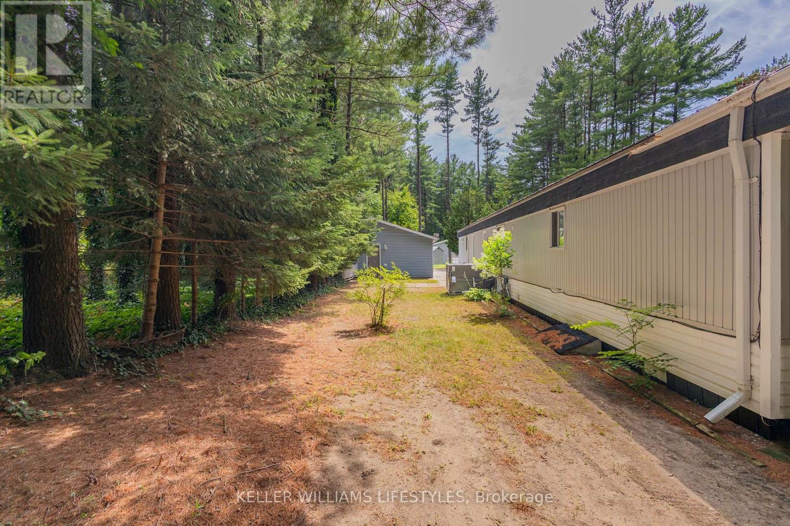 314 Black Spruce Drive, Central Huron, Ontario  N0M 1G0 - Photo 42 - X12297063