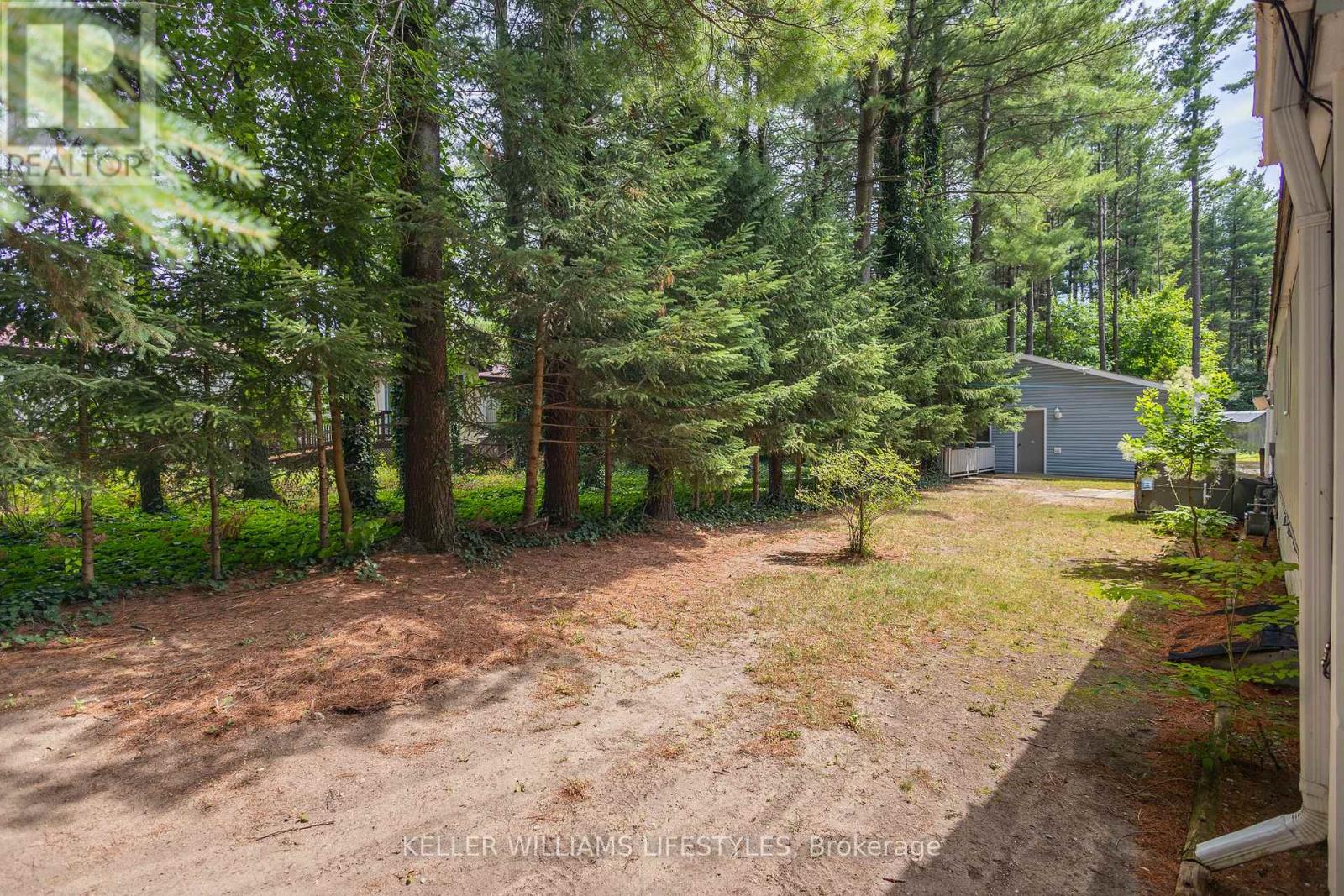 314 Black Spruce Drive, Central Huron, Ontario  N0M 1G0 - Photo 43 - X12297063