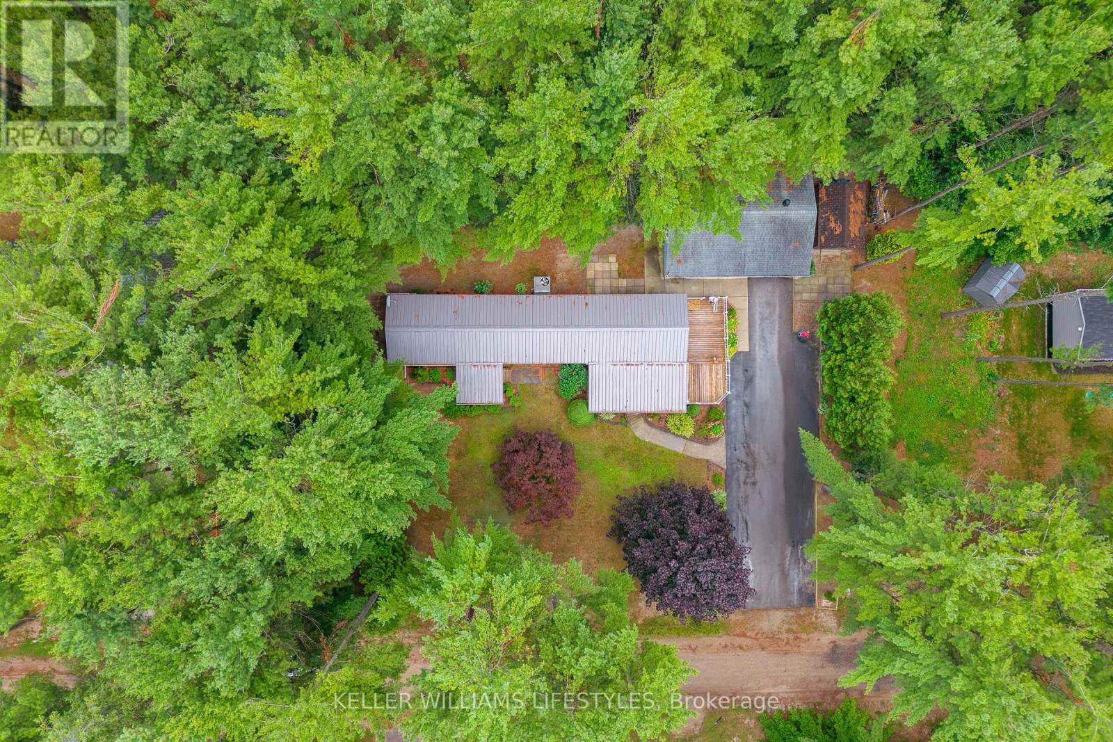 314 Black Spruce Drive, Central Huron, Ontario  N0M 1G0 - Photo 49 - X12297063